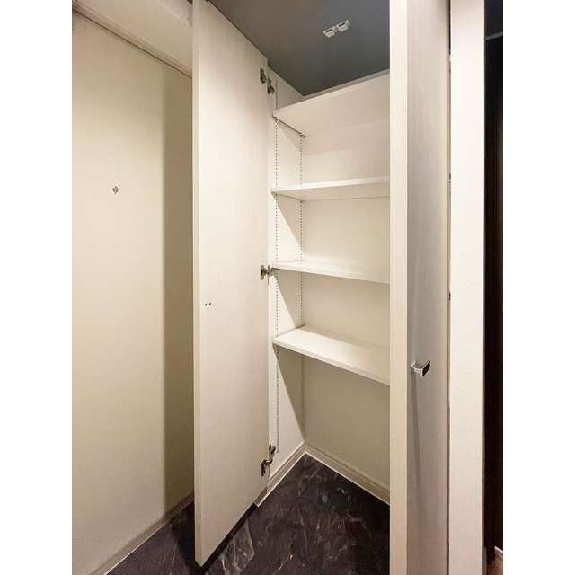 ウェルスクエアイズム下北沢ＷＥＳＴの収納