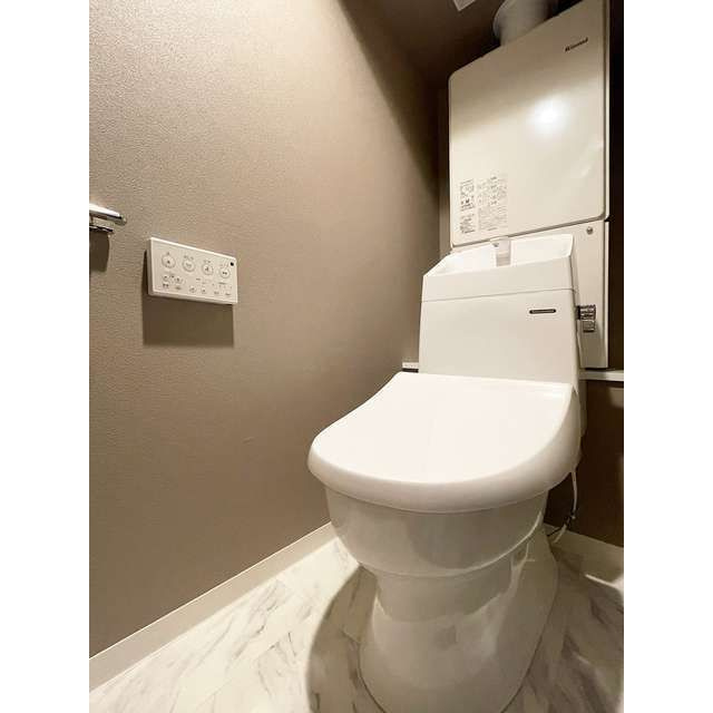 ウェルスクエアイズム下北沢ＷＥＳＴのトイレ