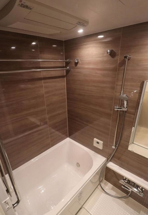 練馬区春日町１丁目の賃貸マンションの浴室