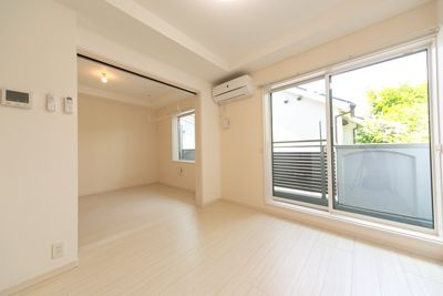 ＡＩＦＬＡＴ　ＭＥＪＩＲＯの居間・リビング