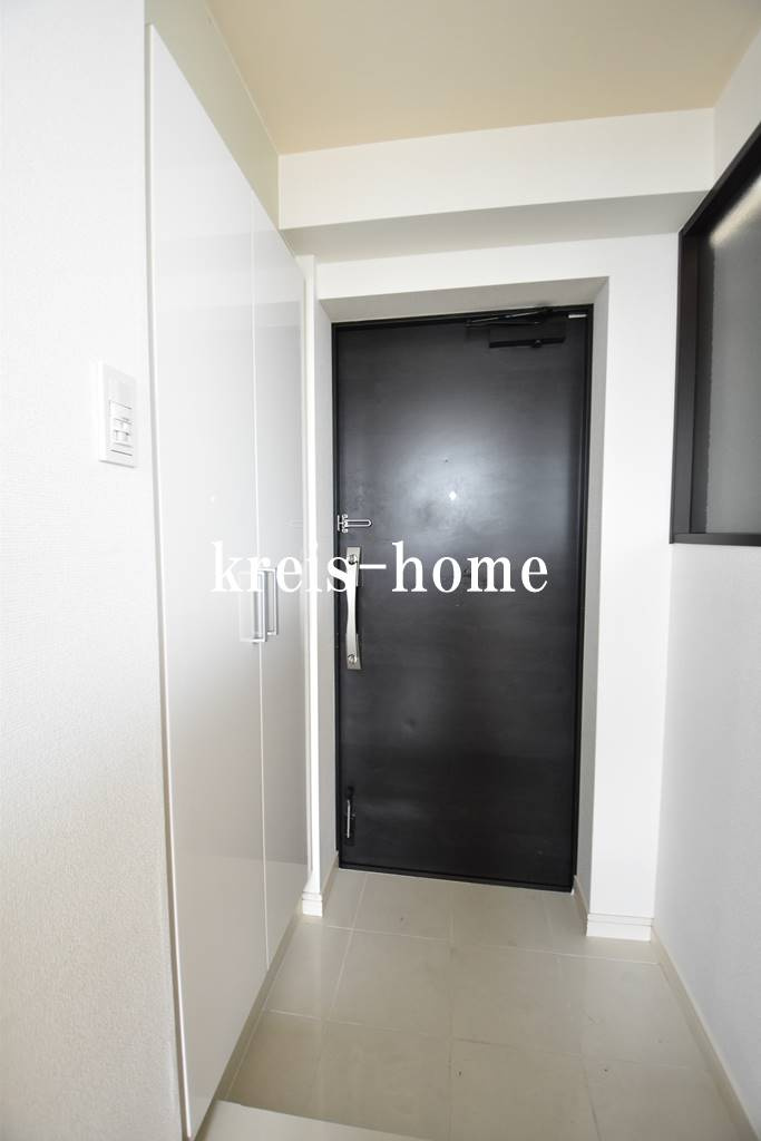 アクサス大手町ラクシーズの玄関