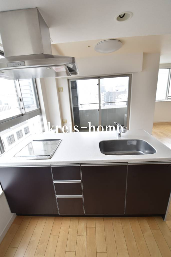 アクサス大手町ラクシーズのキッチン