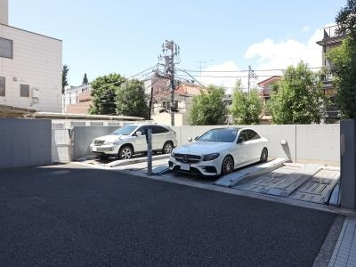KDXレジデンス白金Ⅱの駐車場