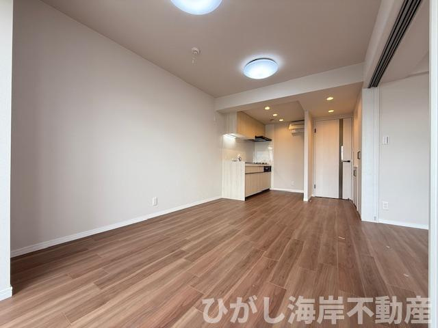 茅ヶ崎ガーデンハウスの居間・リビング|新規リフォーム完了！　11.8帖　LDK