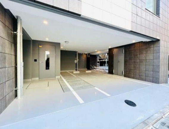 ﾃﾞｨｰﾑｽ上野の駐車場