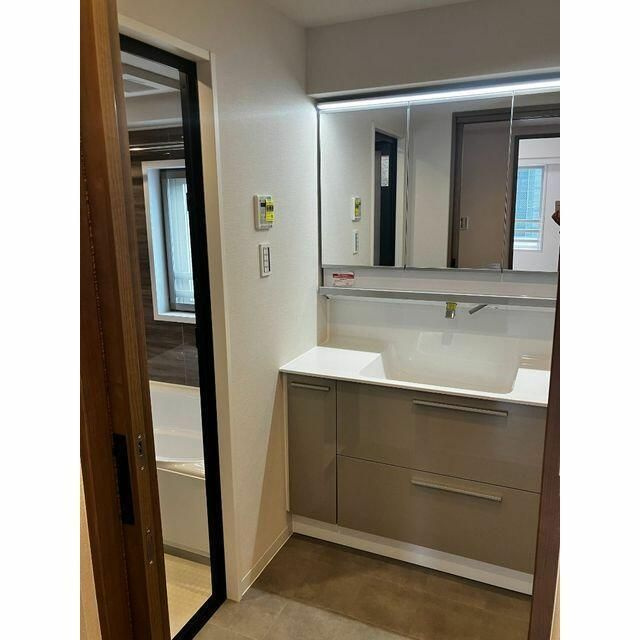 ゼファー月島の独立洗面台