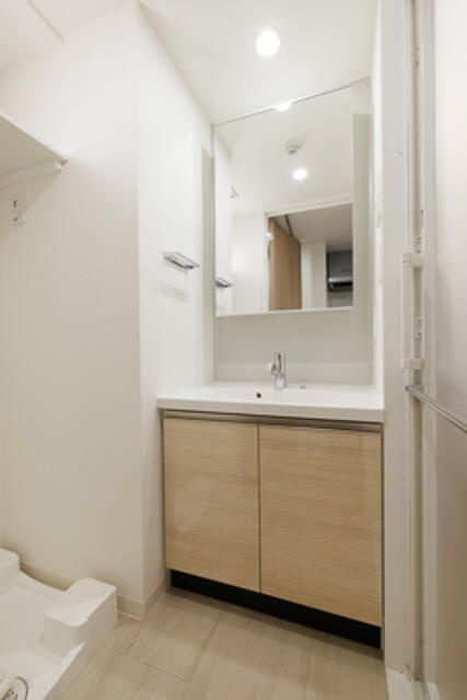 オアーゼ新宿西落合レジデンスの洗面所