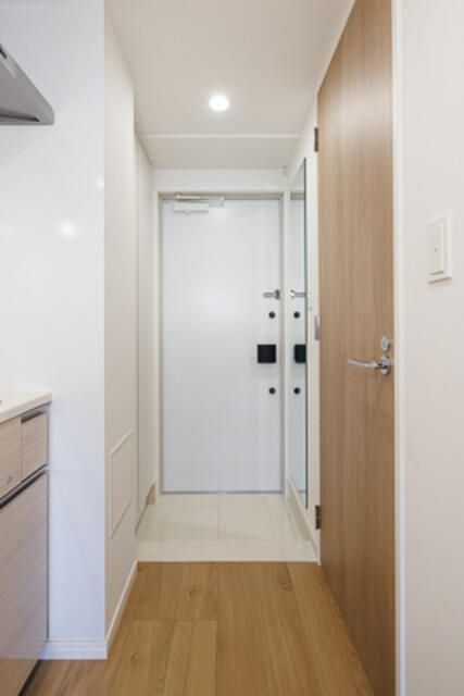 オアーゼ新宿西落合レジデンスの玄関