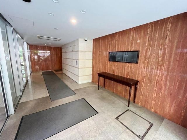 ガレリア東新宿のロビー