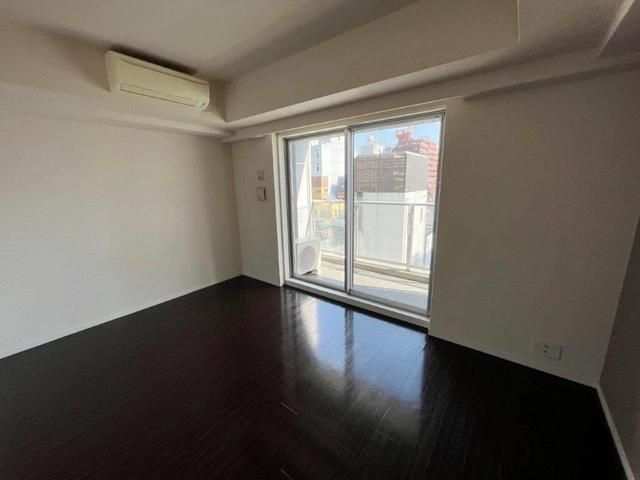 ガレリア東新宿の居間・リビング