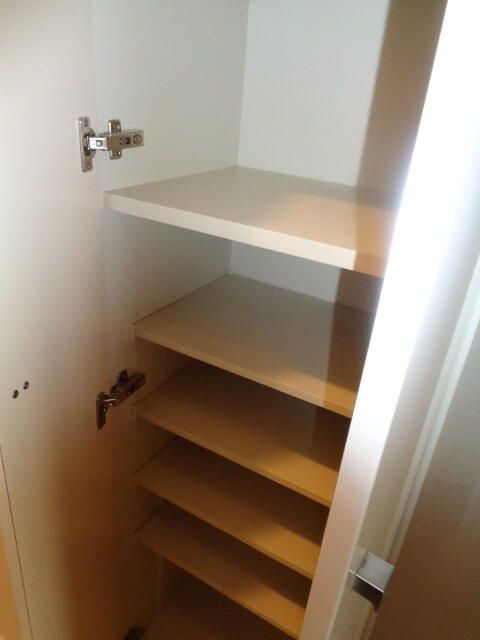 グランアセット月島の玄関