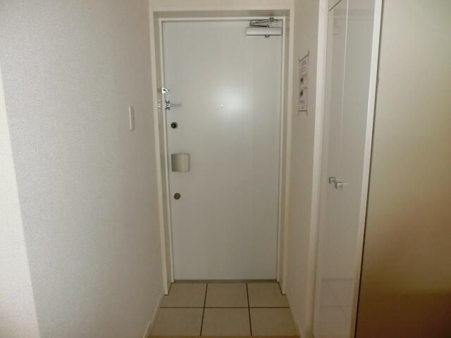 グランアセット月島の玄関