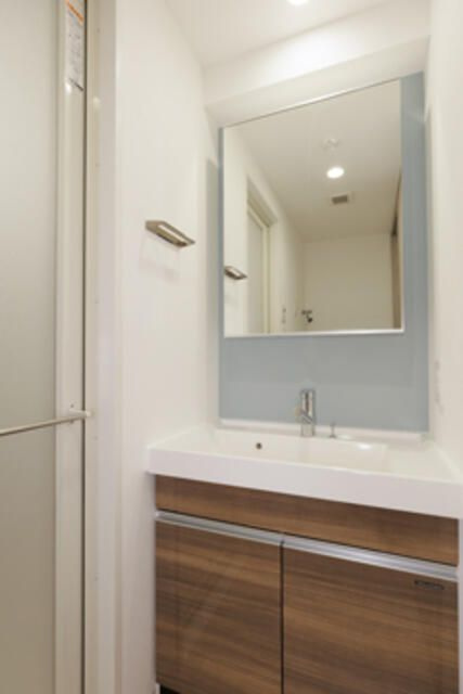 コモド目黒東山の洗面所