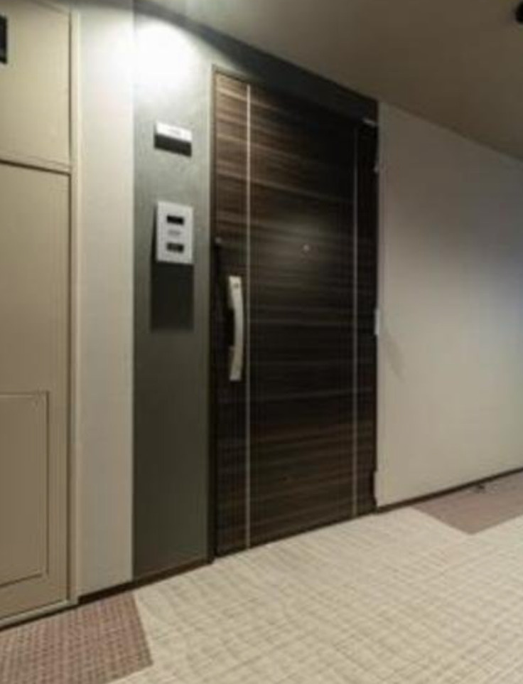 ＳＡＳＡＺＵＫＡ　ＴＯＤＡＹの玄関