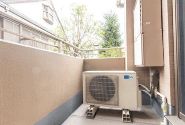 港区三田２丁目の賃貸マンションのバルコニー