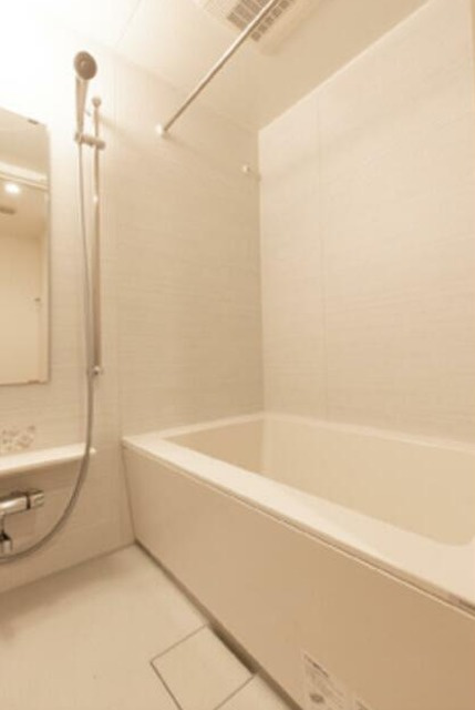 港区三田２丁目の賃貸マンションの浴室