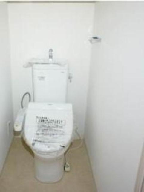 渋谷区恵比寿１丁目の賃貸マンションのトイレ