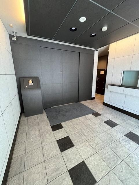 レジディア幡ヶ谷のロビー