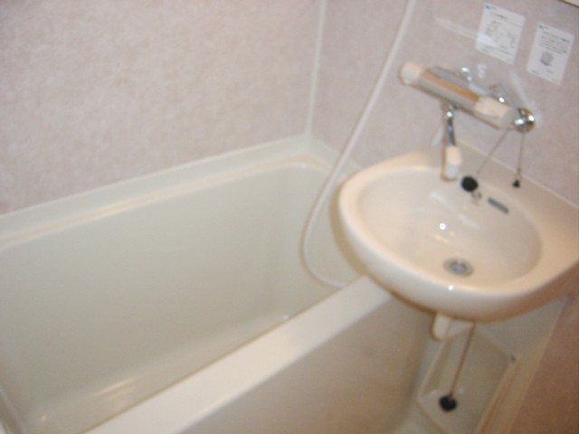 フェニックス目黒碑文谷の浴室