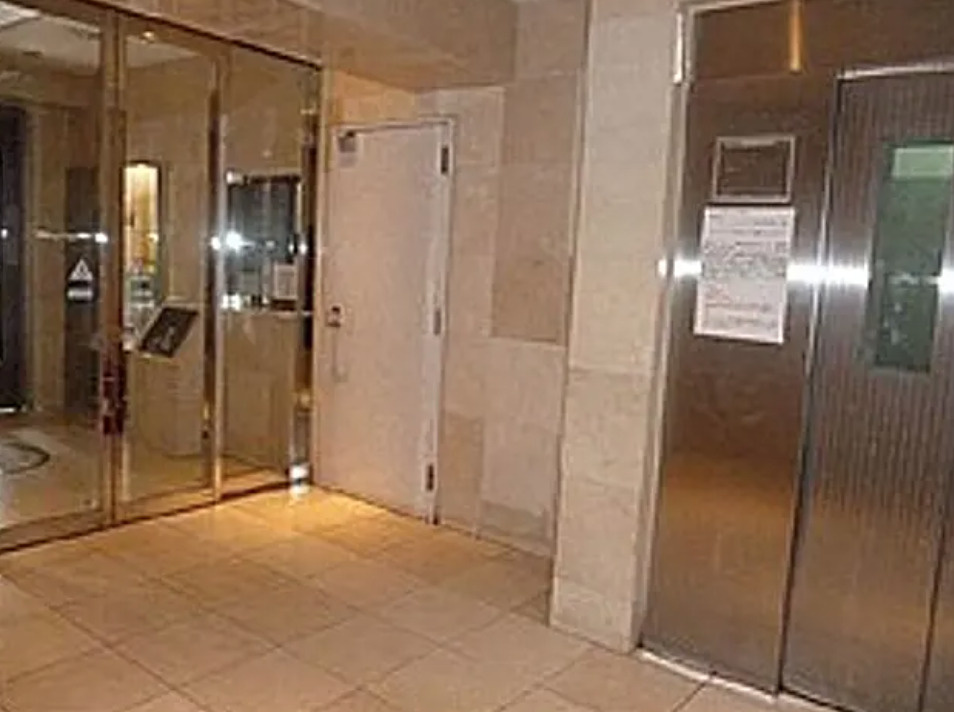 エスコート麻布十番のエントランス