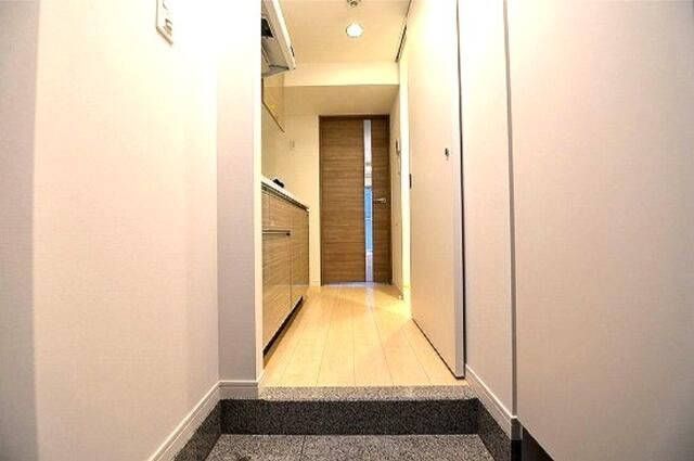 ステージグランデ大森アジールコートの玄関