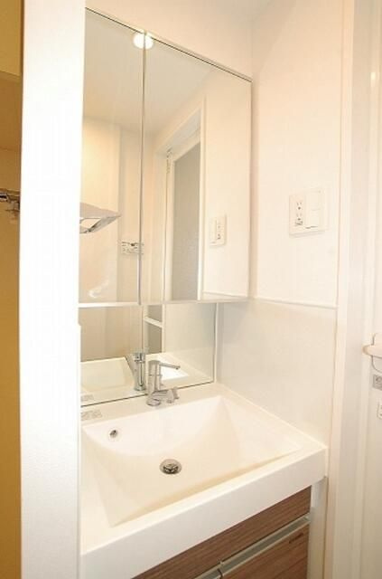 ステージグランデ大森アジールコートの洗面所