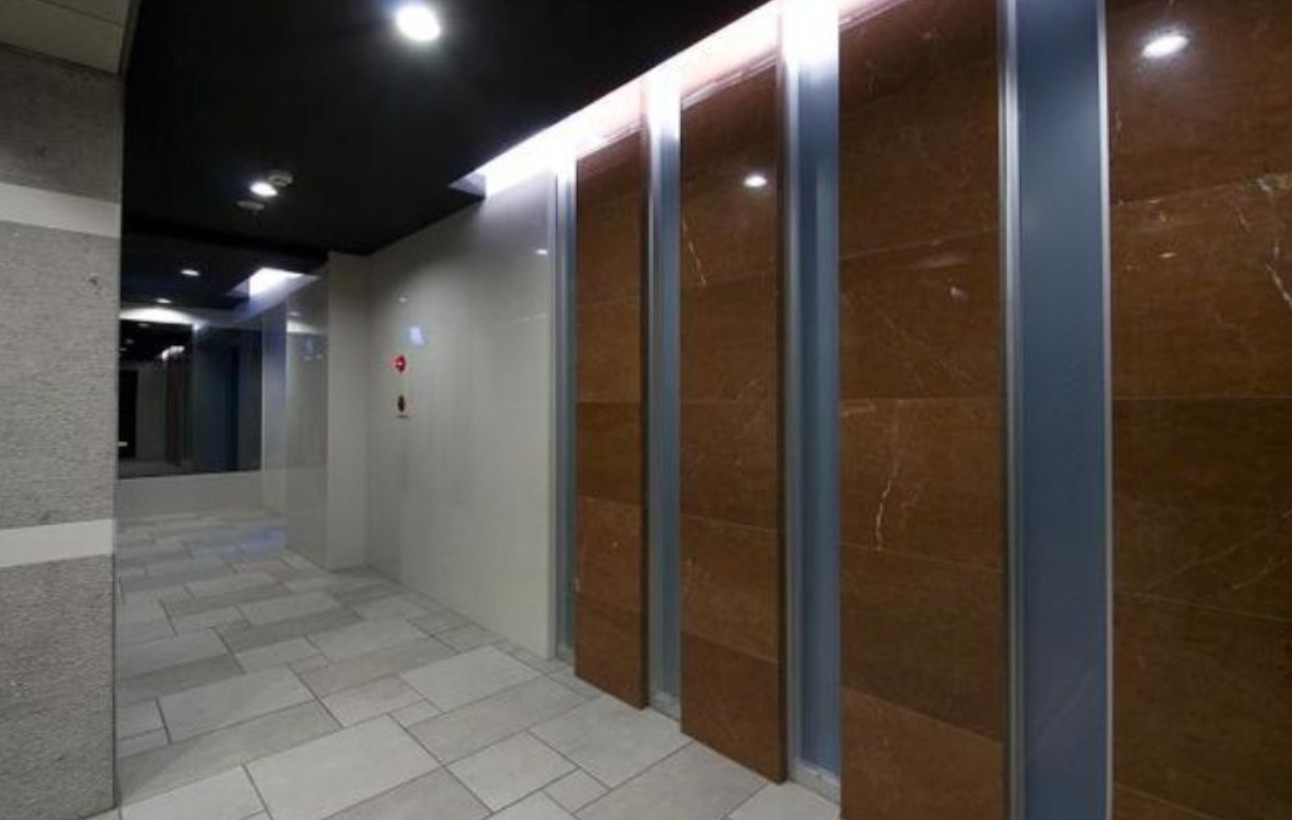 AXAS中野のロビー