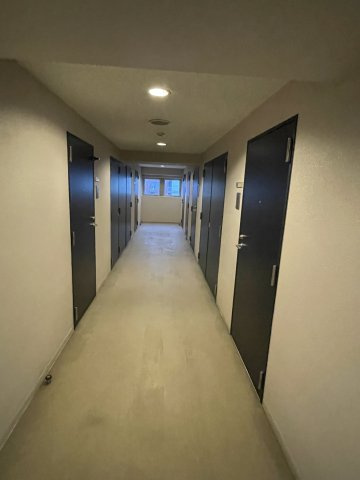 府中市寿町３丁目の賃貸マンションのロビー