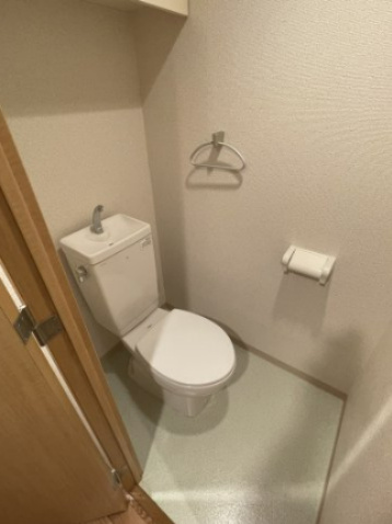 府中市寿町３丁目の賃貸マンションのトイレ