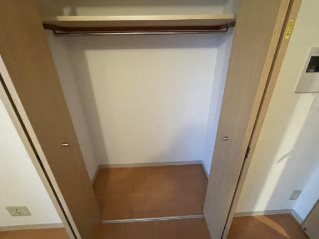 府中市寿町３丁目の賃貸マンションの収納