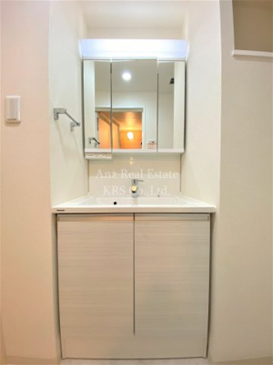 【洗面所】 | セイル淀屋橋 | 毎朝の歯磨きや洗面時にゆったりとした時間を演出する洗面所♪