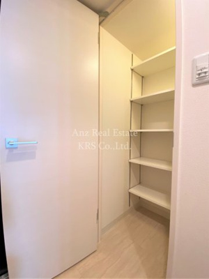 【設備】 | セイル淀屋橋 | たっぷり入るシューズインクローク！整理整頓をサポート！