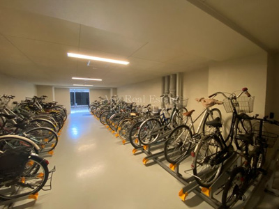 【その他】 | セイル淀屋橋 | 屋内駐輪場です！雨風から自転車を守ります！