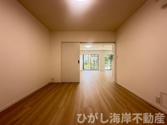 コスモ茅ヶ崎プレシオの内装|新規リフォーム完了！　6帖　洋室