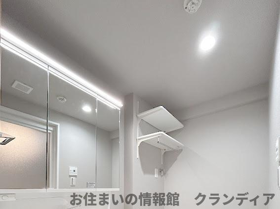 草加ガーデンハイツA棟のランドリースペース|ドキドキの新生活も、安心してスタート。ぴったりの住まいを見つけませんか？クランディアが一緒に住まい選びをサポートします‼　まずは、お気軽にお問合せください　＃クランディア