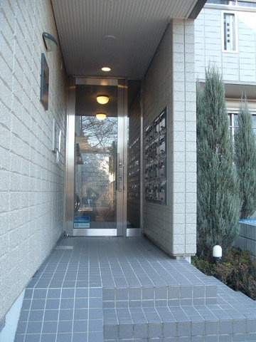 テラス桐ヶ谷のセキュリティ|オートロック・ＴＶモニタ付インタホン　エントランス