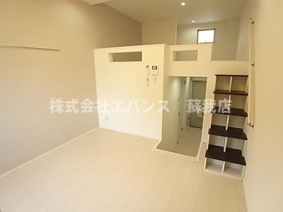 【居間・リビング】 | Lumiere亥鼻 | ゆったり過ごせるリビングです