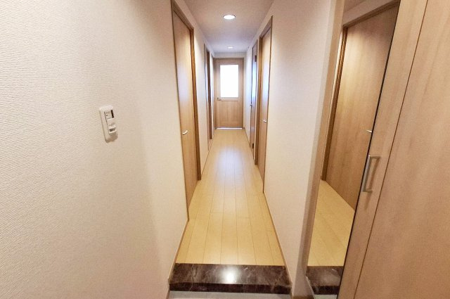 ライオンズマンション上野芝ガーデンシティの玄関
