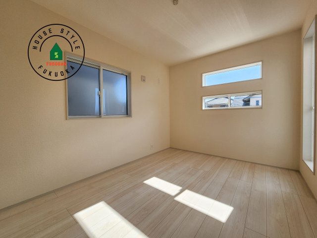 福岡市東区青葉6丁目第2-2棟（1号棟）の内観：施工例|採光良好な洋室は全居室、複層ガラスの遮熱効果と断熱効果で、一年中快適に過ごせます。