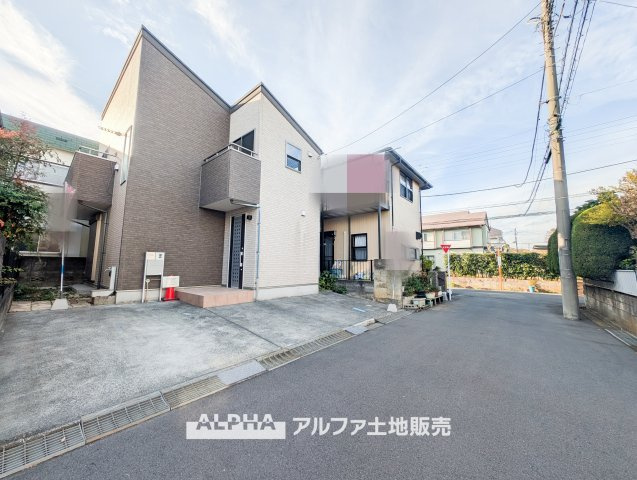 ~日野東豊田~Remodeled Homeの前面道路含む現地写真|【Blue sky】
◆青空に包まれて◆ベランダから望む紺碧の空。外を眺め時を忘れるなんて、ひさしかたぶりだろうか。こんなにも広く美しい情景が我が家にも広がっているなんて。こんな時間を大切にしたい。