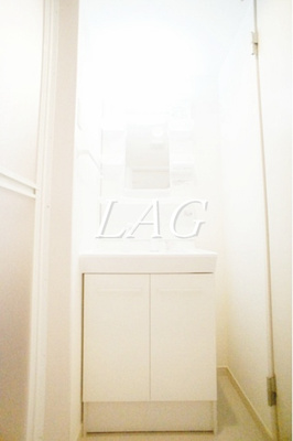 【洗面所】 | リブリ・高根NS | 独立洗面台です。