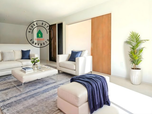 熊本市東区花立5丁目第1-2棟(1号棟)の内観：施工例|多くの時間を過すことになるリビングだからこそ、いつも穏やかな空間・解放感が味わえ毎日が充実します。