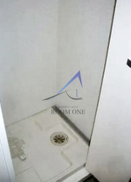 アイフェリーク神田の設備|洗濯機置き場です。