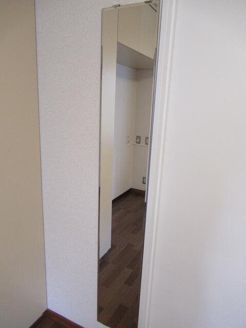 セントハイムの設備|姿見もついてます！