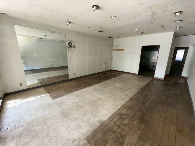 中央5丁目　貸店舗の内装
