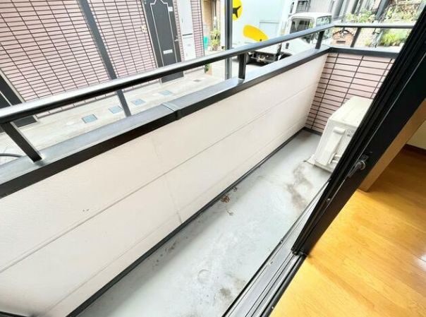 スタジオーネ弐番館のバルコニー