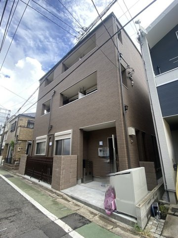 府中市紅葉丘３丁目のアパートの外観