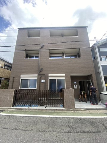 府中市紅葉丘３丁目のアパートの外観