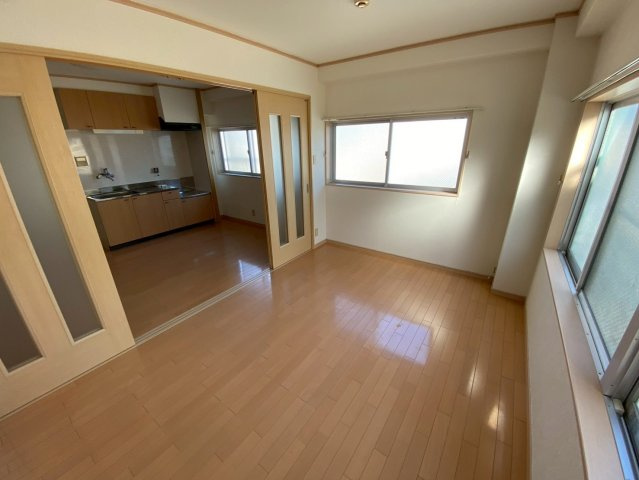 ベガ王子公園の居間・リビング