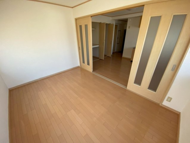 ベガ王子公園の居間・リビング